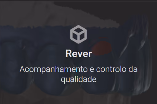 Cartão Rever na tela inicial do Smilecloud, com modelos digitais sobrepostos e uma área destacada em vermelho.